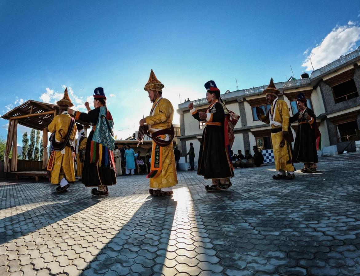 Cho Palace Leh Luaran gambar