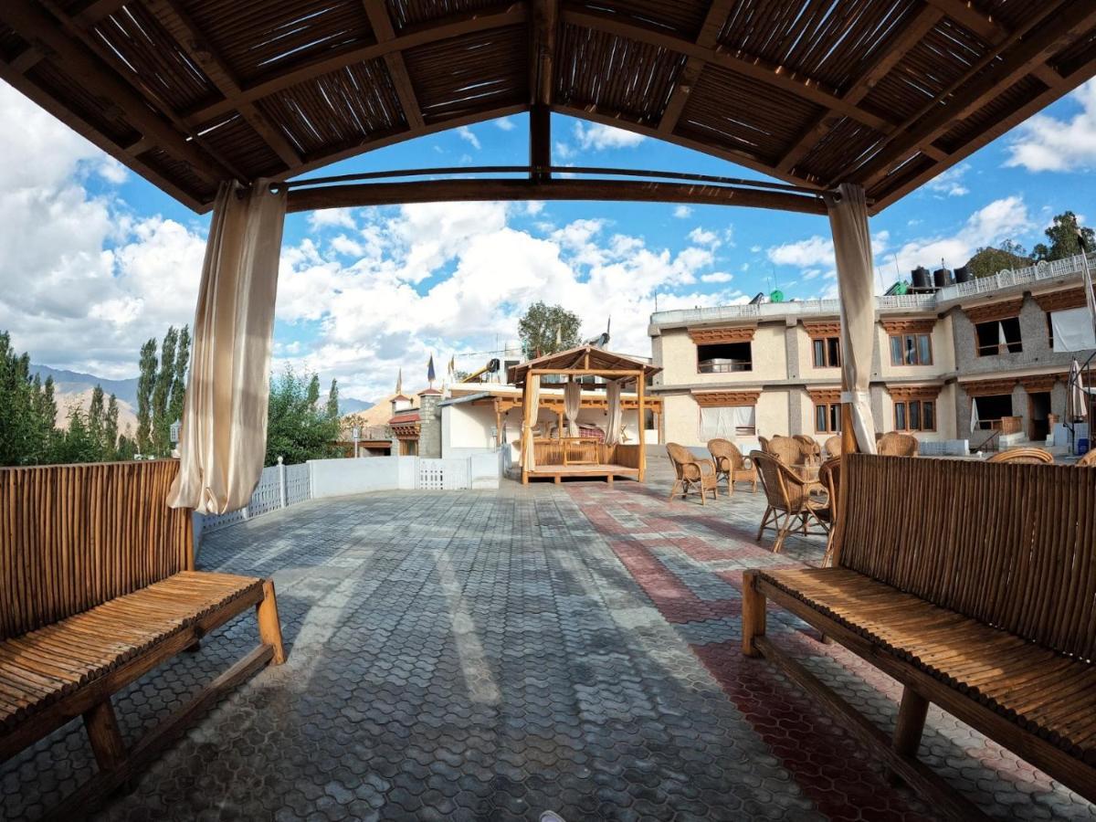 Cho Palace Leh Luaran gambar