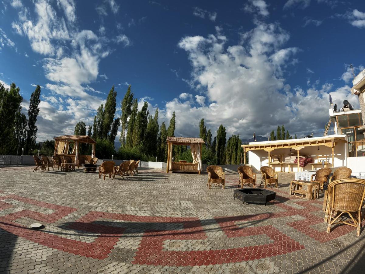 Cho Palace Leh Luaran gambar